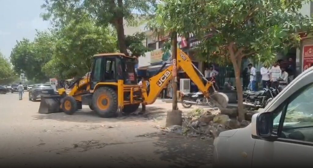 फरीदाबाद अतिक्रमण हटाने की कार्रवाई
