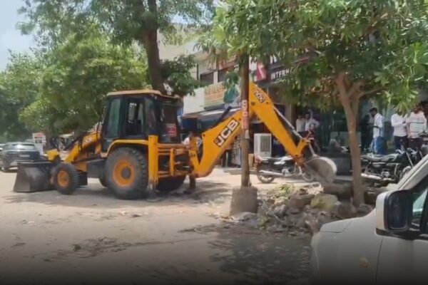 फरीदाबाद अतिक्रमण हटाने की कार्रवाई