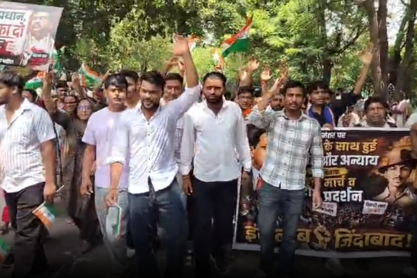 रेवाड़ी में छात्रों का प्रदर्शन