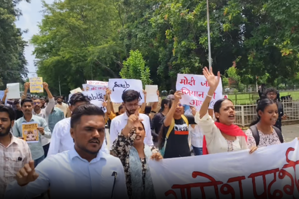 कुरुक्षेत्र विश्वविद्यालय में छात्रों का रोष मार्च