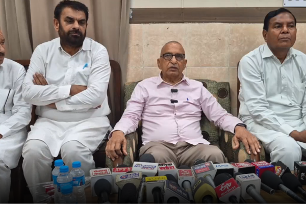 संपत सिंह का बीजेपी पर हमला