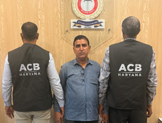 पलवल बिल्डिंग इंस्पेक्टर रिश्वत