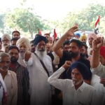 फसल नुकसान के मुआवजे की मांग को लेकर मुख्यमंत्री के नाम एसडीएम को मांग पत्र सौंपते किसान
