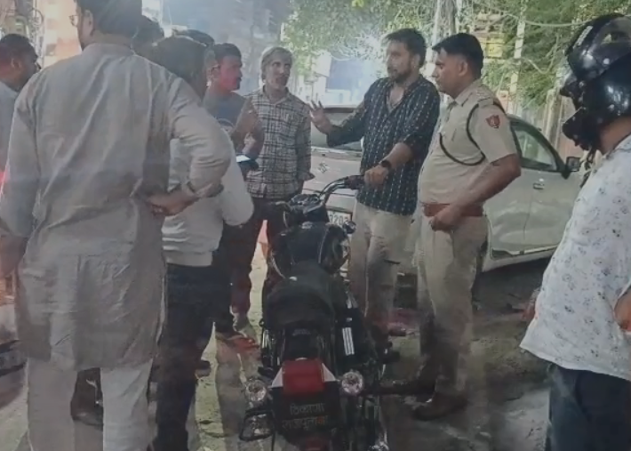 भिवानी में ट्रैफिक पुलिस की कार्रवाई के दौरान इंपाउंड की गई पटाखे जैसी आवाज निकालने वाली बुलेट मोटरसाइकिल